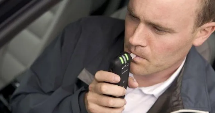 Volvo Alcoguard, l'etilometro di bordo