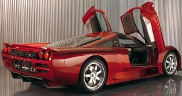 1.000 cavalli anche per la Saleen S7
