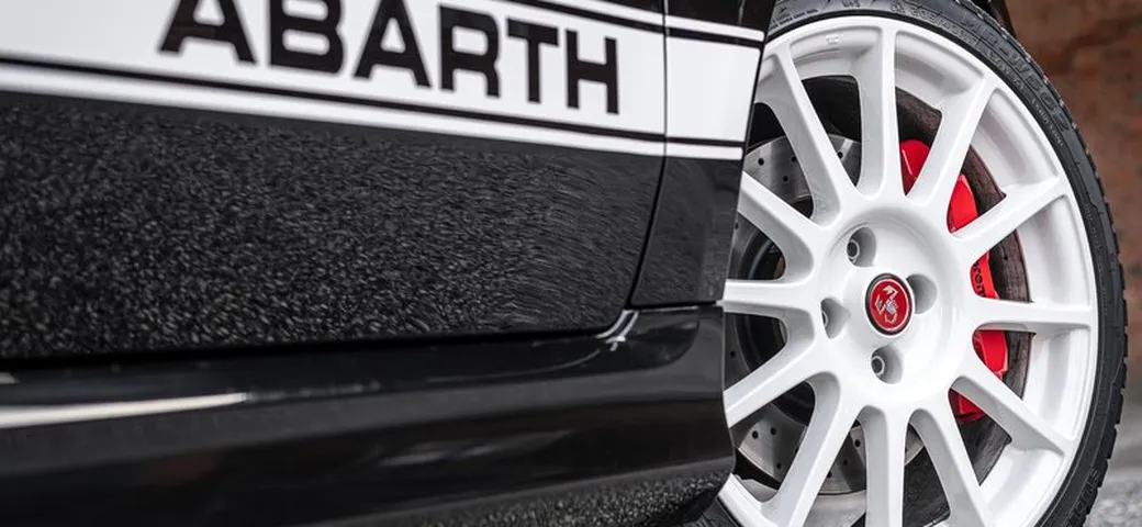 Abarth 1000 SP: confermata la sportiva a motore centrale
