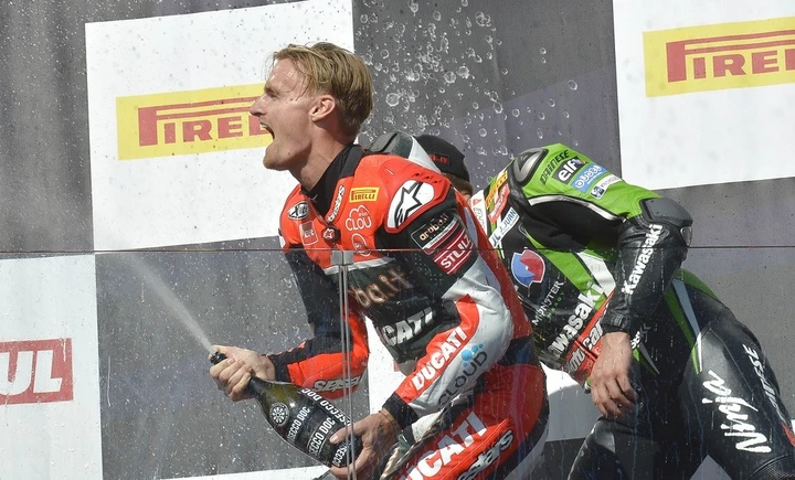 Doppio Davies a Magny-Cours: 