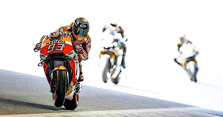MotoGP: Marquez non perdona, trionfo in gara e 7° Mondiale! Il Dovi a terra ma a testa alta.