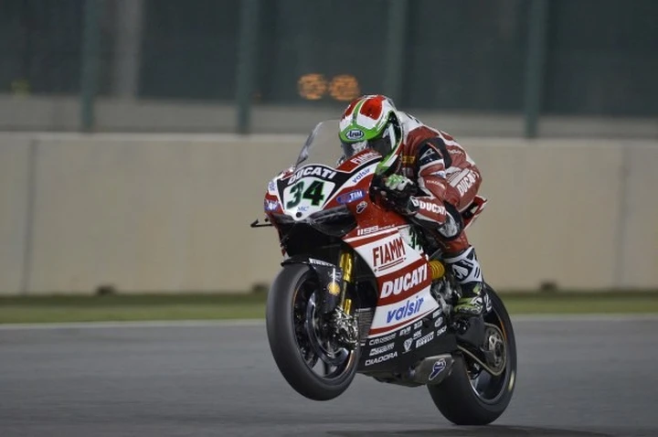 SBK Qatar 2014, Giugliano svetta nel Day-1: 
