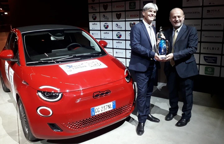 Fiat Nuova 500 elettrica: è Auto Europa 2022