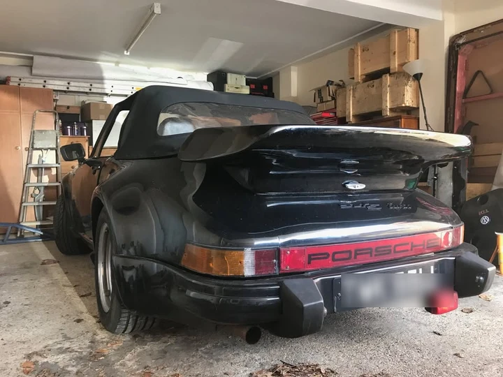 Un Maggiolino diventa una Porsche 911, la folle replica in vendita online