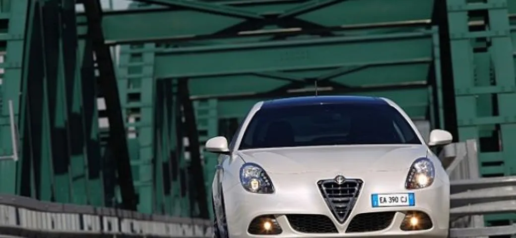Alfa Romeo Giulietta: AutoBild la elegge vincitrice nella sfida contro la Bmw Serie 1