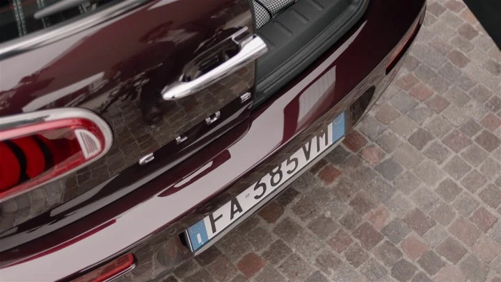 MINI Clubman Easy Opener