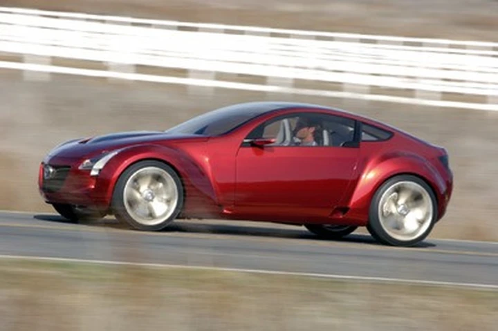 Mazda Kabura: foto ed alcuni dati