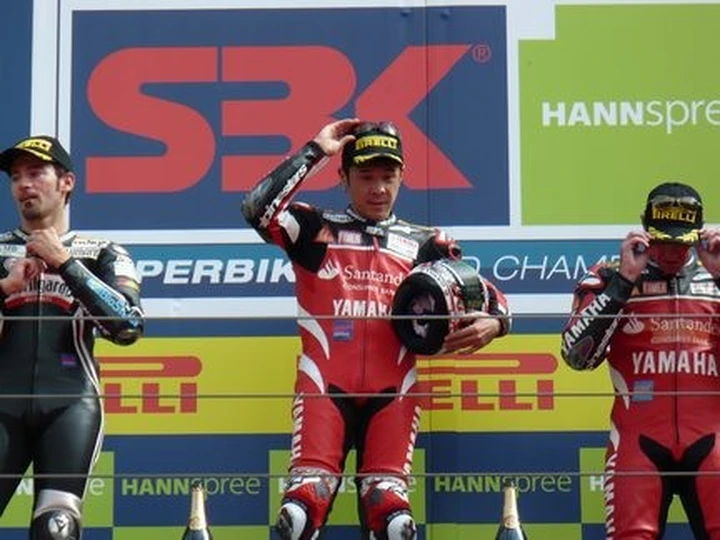 SBK a Vallelunga: Haga fa il Bayliss, Biaggi secondo