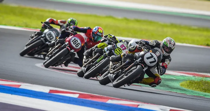 Moto Guzzi Fast Endurance 2022, al via la quarta edizione: ecco come iscriversi