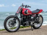 Honda trasforma la GB350S in arte: la FTR350 conquista il Wheels and Waves