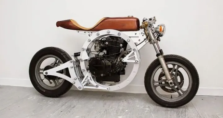 Moto su misura da assemblare con la stampa 3D