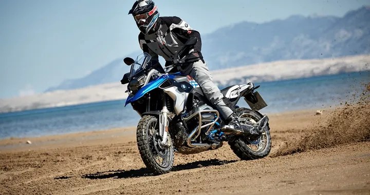 BMW R 1200 GS MY 2017: nuovi video