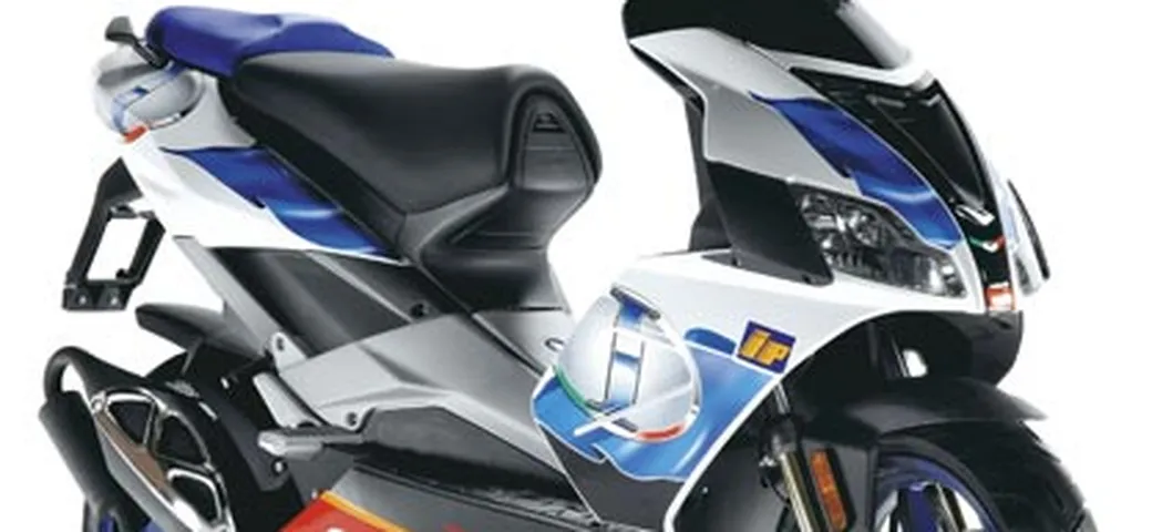 Nuovi colori per Aprilia SR50 R e R Factory