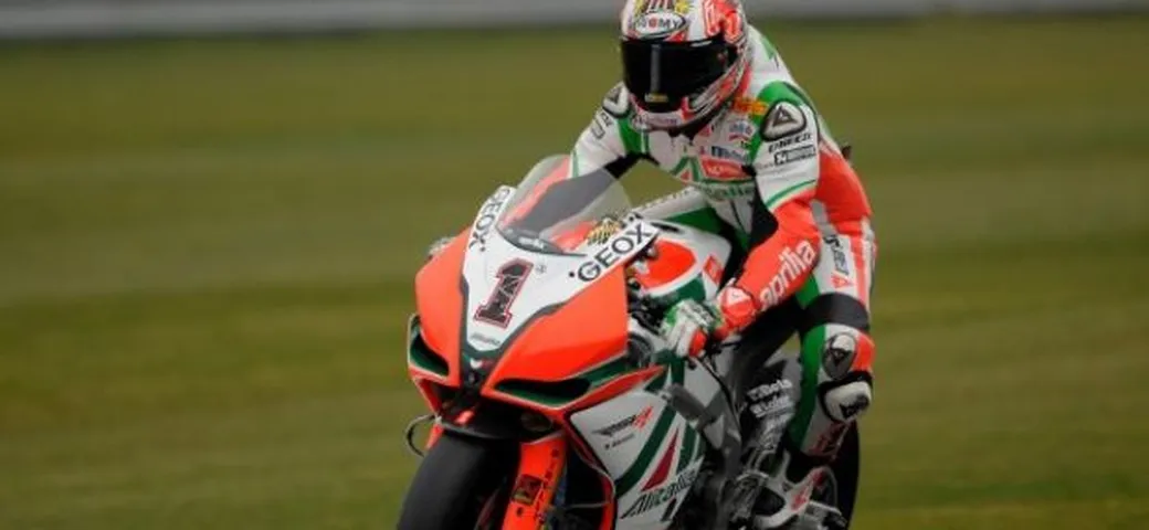 WSBK, Assen: Smrz velicissimo in qualifica precede il trio Biaggi, Melandri e Fabrizio