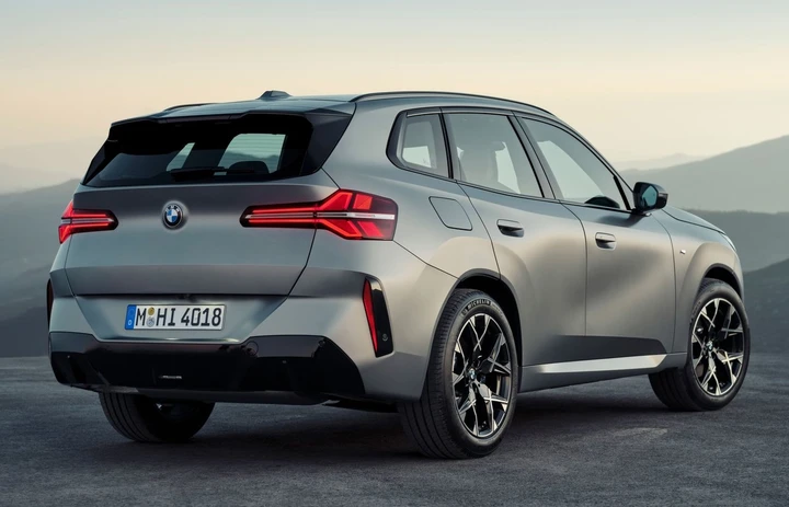 Nuova BMW X3 2024 design