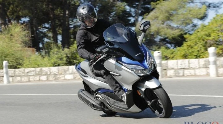 Honda Forza 125 e 300 – La nostra prova