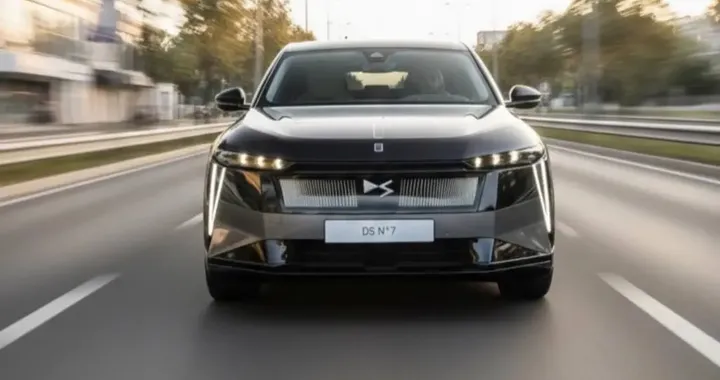 DS N°7, sguardo al nuovo SUV-coupé prodotto a Melfi