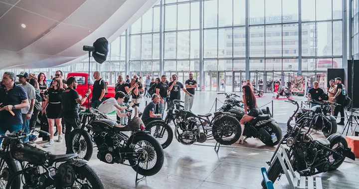 Dal Colosseo alle chopper: a Roma esplode la febbre motociclistica