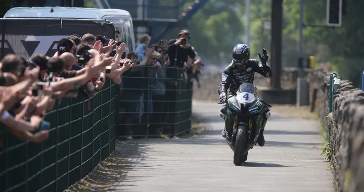 Tourist Trophy, Hutchinson nella leggenda: 14 successi come Hailwood