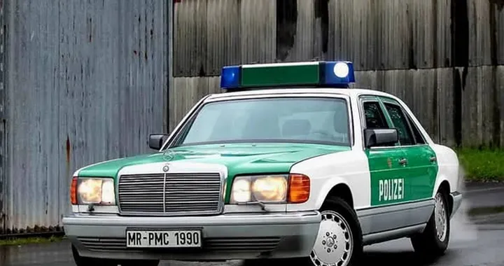 Mercedes-Benz 420 SE, quando la polizia tedesca utilizzava una vera ammiraglia