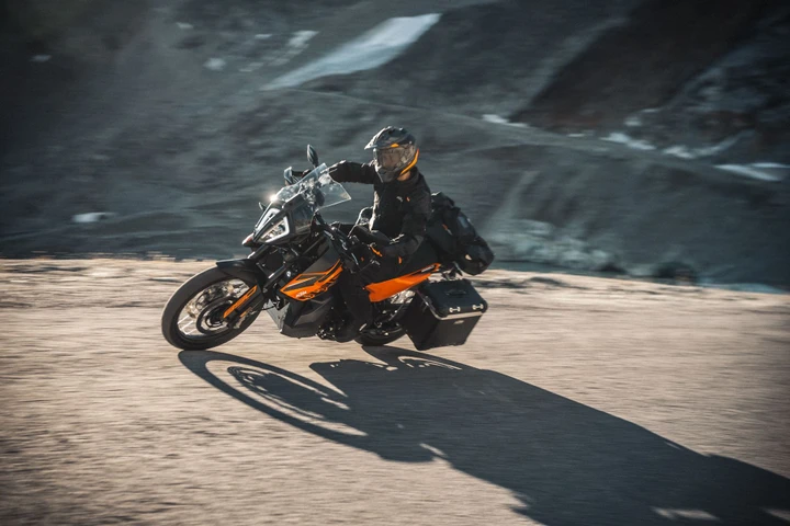 KTM presenta la nuova 890 Adventure: informazioni e caratteristiche