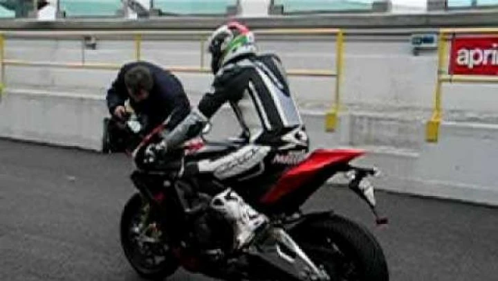 Aprilia RSV4 Factory Test: il sound del nuovo V4 in versione stradale
