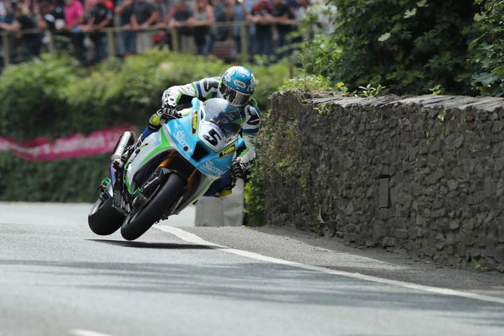 Tourist Trophy, il Coronavirus non ferma l'edizione 2020