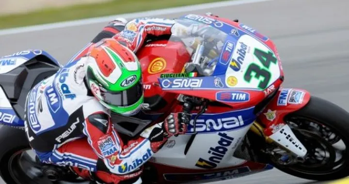 SBK, Mosca: ancora Giugliano al top delle Q2. Checa e Sykes non mollano, si rivede Biaggi