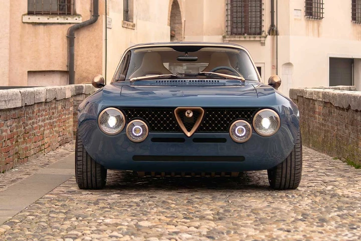 Il restomod della Giulia GT da 700 CV: valore a dir poco stellare