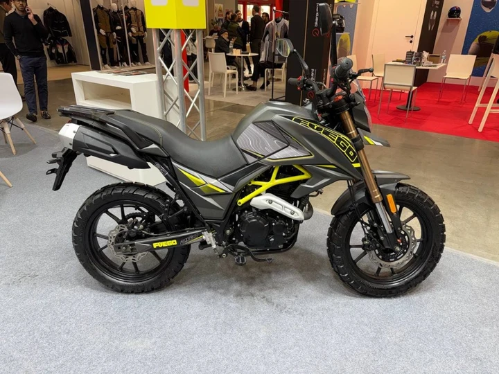 Dalla Cina la FUEGO 250, moto che costa meno di un iPhone
