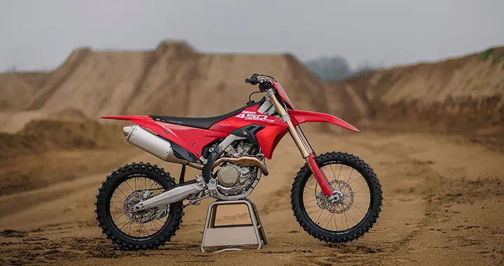 Ducati Desmo450 MX: quando cambiare pistone lo dice la moto