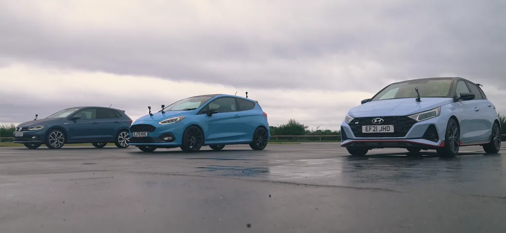 Hyundai i20 N vs Fiesta ST vs Polo GTI: drag race tra compatte [Video]