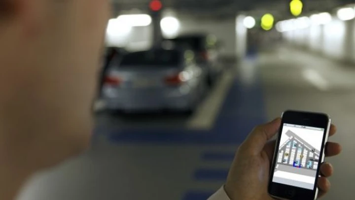 Bmw Pathfinder: dal GPS alla micro navigazione satellitare