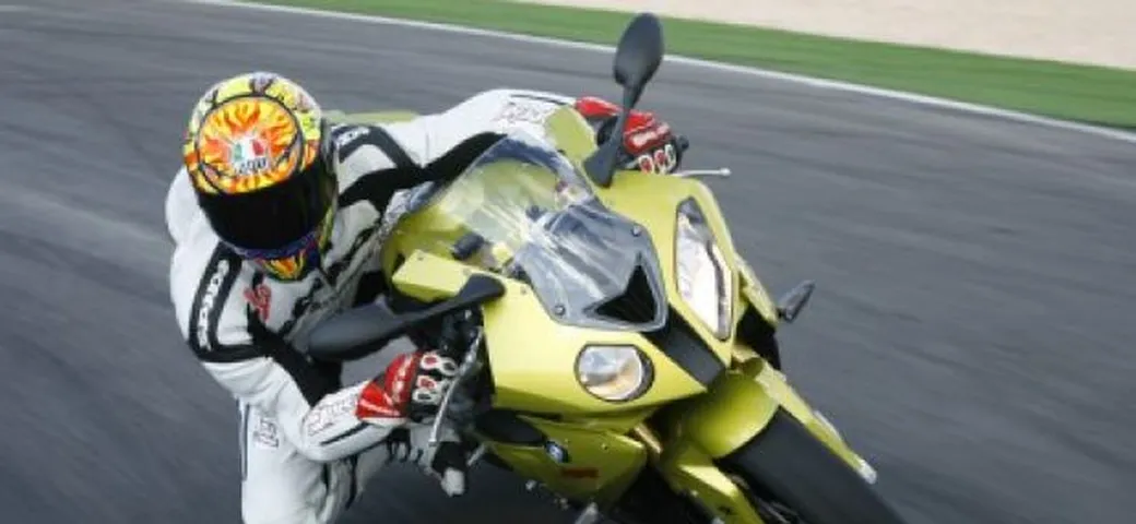 TEST S 1000 RR, inaspettatamente BMW