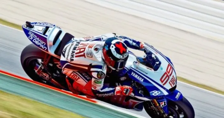 MotoGP: Jorge Lorenzo vince ancora, Pedrosa e Stoner sul podio. Dovizioso cade nella lotta per la testa