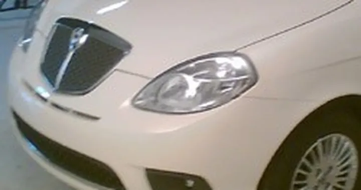 Lancia Ypsilon restyling, prime immagini