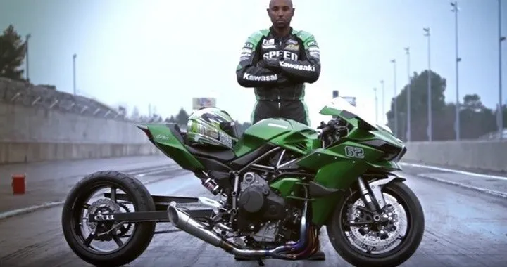 Kawasaki Ninja H2 drag bike [Video]