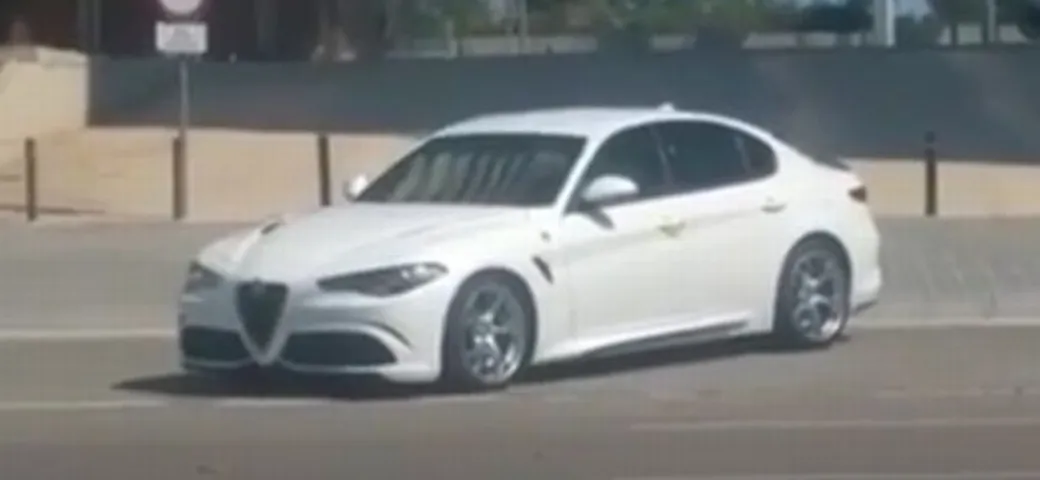 L'Alfa Romeo Giulia per le strade di Valencia