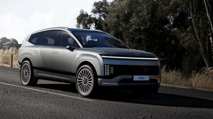 Hyundai IONIQ 9: svelato il SUV elettrico di lusso con autonomia da 620 km