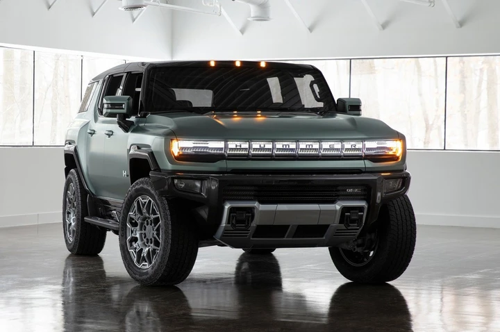 GMC Hummer EV: svelata la versione SUV