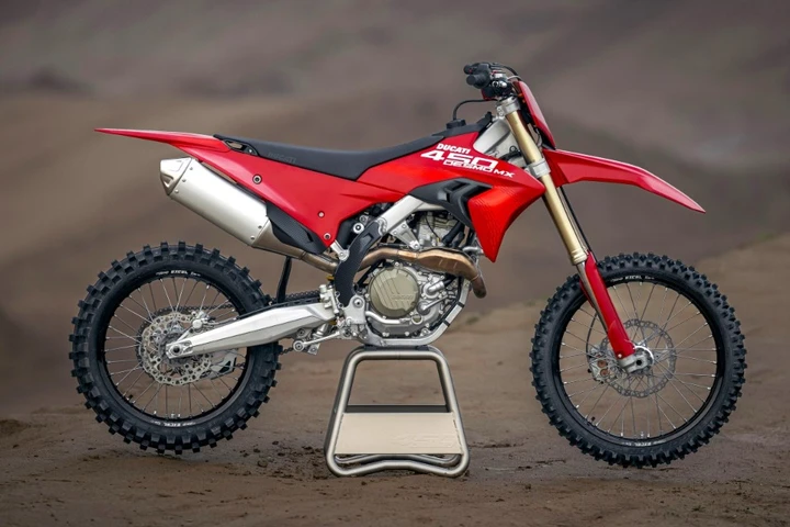 Ducati Desmo450 MX