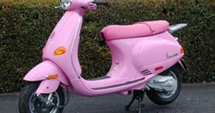 Vespa di Paris Hilton?