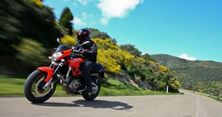 Aprilia Shiver 750 my 2010 - dati e foto ufficiali