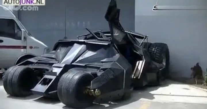 Il clone della Batmobile? Anche a Shanghai ne è presente uno