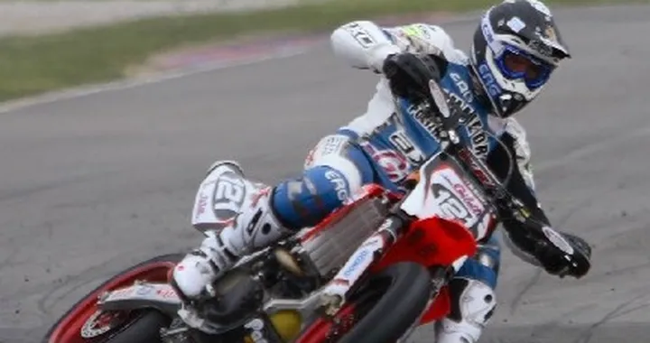 Massimo Beltrami primo nell'Italiano Supermoto