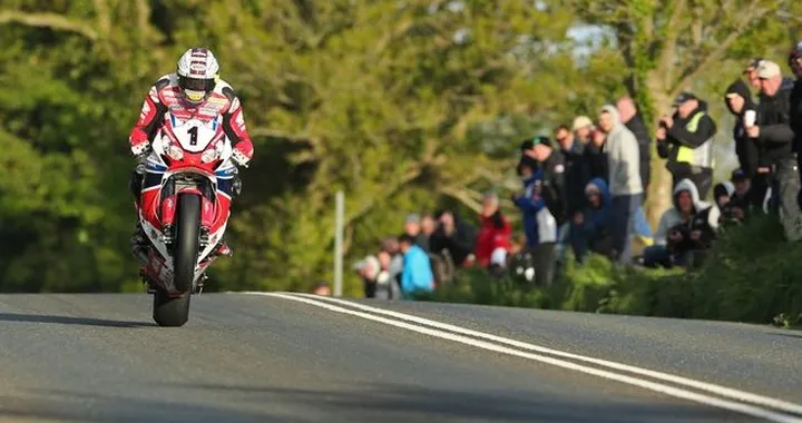 Tourist Trophy 2016: si aprono le danze sullo Snaefell