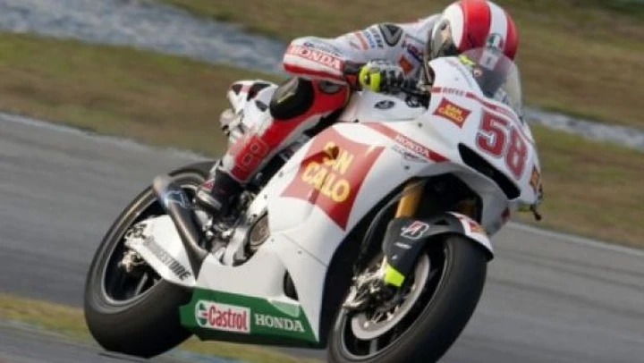 Nuova livrea per il team Gresini. Migliora Melandri, ancora indietro Simoncelli.