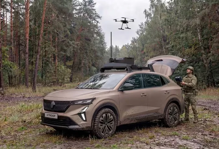 Renault 4Troop, il SUV Rafale si trasforma in veicolo militare