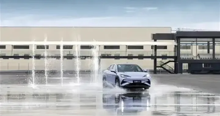 BYD inaugura il primo circuito all-terrain per veicoli elettrici in Cina