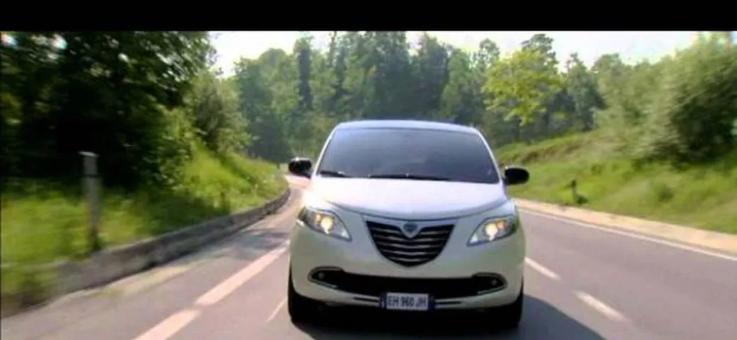 Nuova Lancia Ypsilon: i video